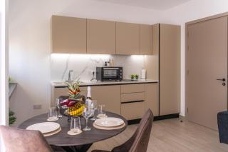Skyline Luxury Studio, Ermou Larnaca walking distance to Finikoudes - 7