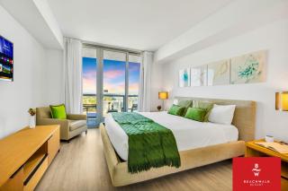 Marina Panorama 2BR - Luxury Resort Condo - 8