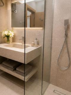 Glowe Sunny Coast Apartment - 2