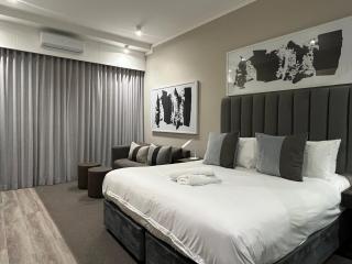 The Capital Trilogy Menlyn Maine Apartments - 7