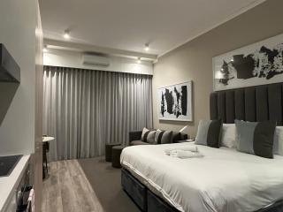 The Capital Trilogy Menlyn Maine Apartments - 6