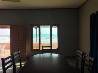 Seahorse beach hut's N-34 - 3