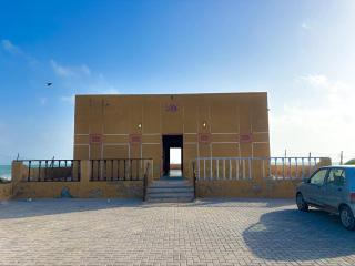 Seahorse beach hut's N-34 - 1