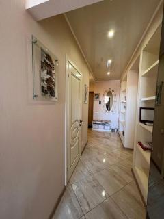 Classic Contemporary Apartament - 8