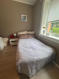 Modern 2BR Apartment with Balcony and Free Parking - 7