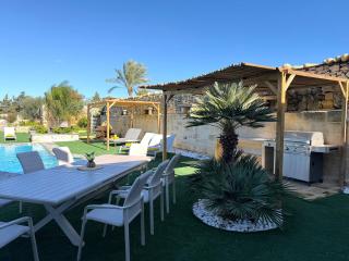Girgor Farmhouse W/Pool&Jacuz byArcoCollection - 6