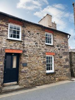 Heart of St Davids Cottage with Parking - Pet Friendly - 2