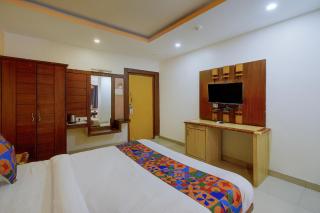 FabHotel Regal I - 2
