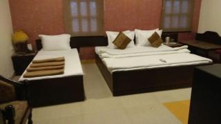 Hotel Abhinandan - Mathura - 8