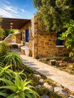 Charming cottage 15 minute walk from Mykonos Town & Airport - 1