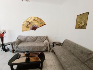 Leonidas Village House - 3