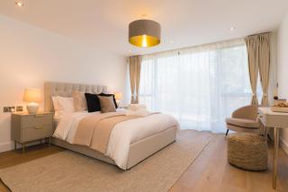 Spacious Luxury Home 7 Beds, Games & Parking - 1