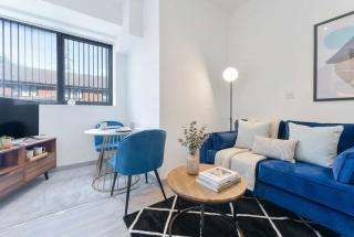 Modern 1 Bed Budget Apartment in Dudley with Wifi - 0