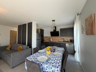 Goeland apt confortable avec belle terrasse vue dégagée 3 chambres parking privatif à 900 m de la plage et tous commerces près de Bayeux sur plages du débarquement - 5