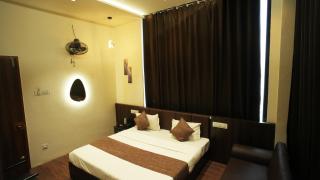 Hotel Crystal Rajkot - 5