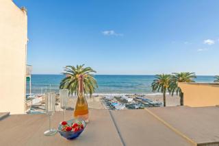 Paolo & Elisa - Sea Front Apartments - 5