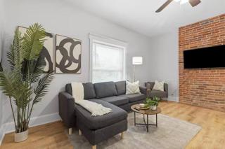 Modern Apt w/Netflix-Close to Dining, Shopping - 8