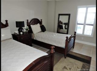 Two Bedroom Waterfront Residence with Intracoastal - 1