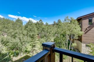 164 Caravelle Drive : 3 - 7