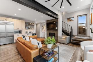 164 Caravelle Drive : 3 - 6