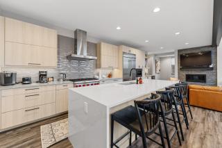 164 Caravelle Drive : 3 - 1