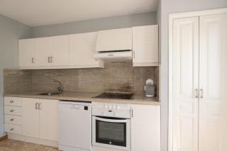 Villa Ocean Breeze - Steps away from the Beach - 2