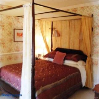 Hillcrest Bed and Breakfast - 7
