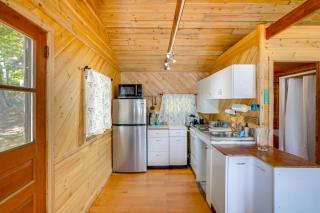 Waterfront Berkshires Studio w/ Dock on Goose Pond - 7