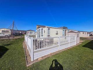 Beautiful, Pet Friendly Caravan By The Beach In Suffolk Ref 40126Nd - 9