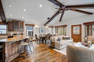 Park Avenue Home - 9