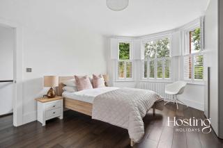 The Mulberry House 4 Bedroom with Parking and Balcony - 7