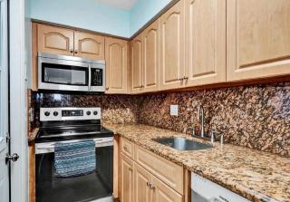 Two Bedroom Penthouse Residence with Ocean Views - 9
