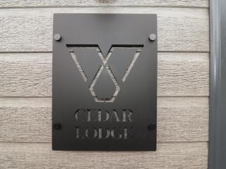 Cedar Lodge 3 Bedrooms - 9