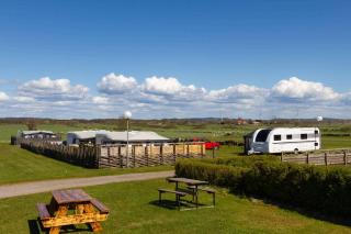 Rödlix Vandrarhem & Camping - Tvååker - 2