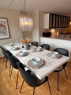 Large Family Apartment in the City Centre with Sunny Balcony - 9
