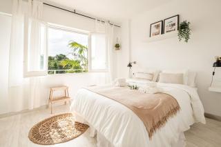 Sunny and Stylish Apt w AC -Trini by Palmera - 8