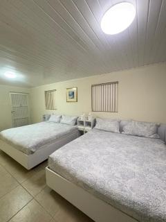 Puerta del Sol#6-Studio near airport with shared pool sleeps 4 - 9