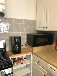 Boston Room Near Green Line & BC - 2