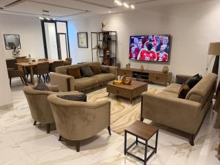 Luxury 3BR - Spacious & Comfortable - 9