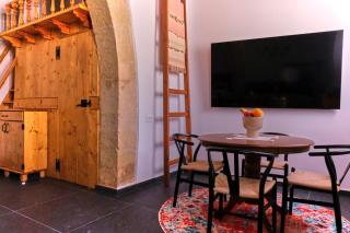 Camarada Boutique Traditional House - 1