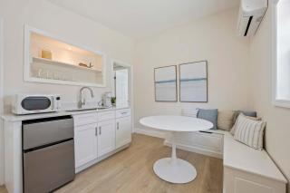 Driftwood Den - 1