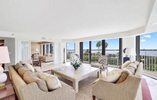 Three Bedroom Residence with Ocean and Water Views - 4