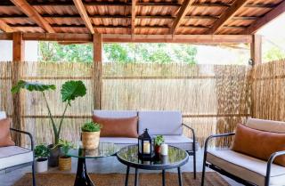 A pastoral home in Moshav Neve Yark - 9