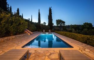 Corinthian Blue Retreat - 4