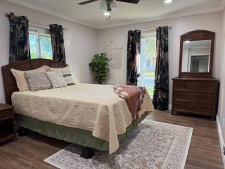 Newly Remodeled 4bedroom house with Private Pool, King Beds, Gym and Game Room - 6