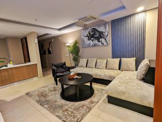 Supreme Deluxe One Bed Family Apartment in Goldcrest Mall and Residency Phase 4 DHA - 8