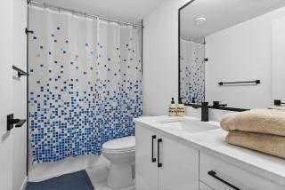 Spacious Studio Suite in Edmonton, Canada - 5