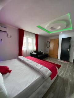 2 Bed Apartment In Ikeja WiFi Power Security - 7