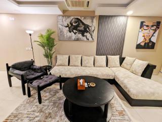 Goldcrest Mall and Residency - Executive Deluxe One Bedroom Apartment - 1