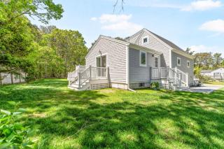South Yarmouth Retreat Near Beaches & Dining - 8